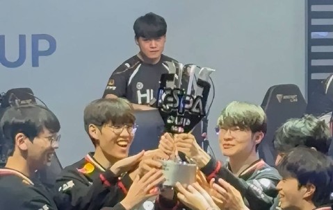 爱游戏- faker回归首发 