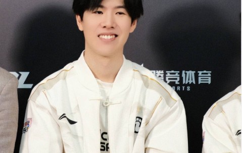 爱游戏-TheShy新星爆冷表现惊艳，篮网未来可期！的简单介绍