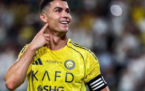 AYX- c罗在法国队比赛中关键助攻,连败引发热议的球员 