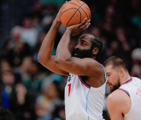 AYX-包含哈登连续五场比赛得分超过败北，C9挑战极限！的词条